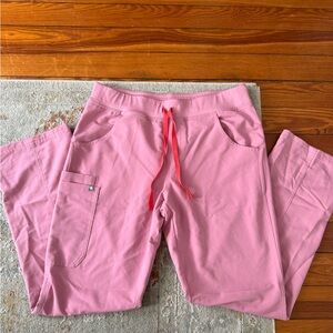 Figs Women’s Blush Pink Kade Cargo Scrub Pants